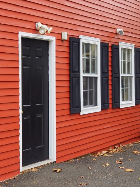 Red Vinyl Siding Installation in Issaquah