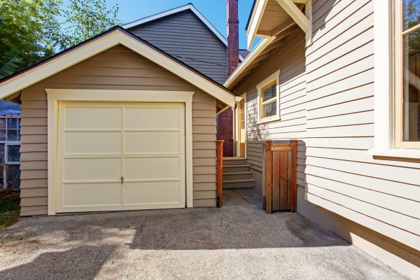 Garage Siding Replacement in Issaquah
